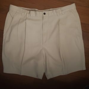 Tommy Bahama 100% Silk shorts Size 38